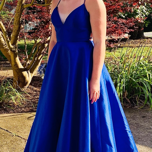 Sherri Hill size 8 royal blue prom dress - Picture 2 of 4